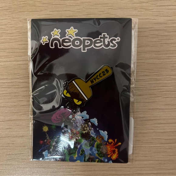 Neopets nycc paintbrush pin - Picture 1 of 1